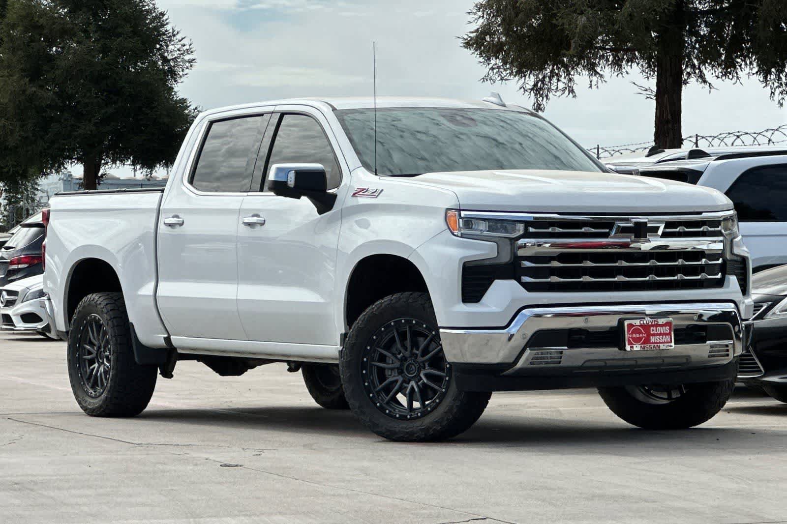 Used 2022 Chevrolet Silverado 1500 LTZ AWD/4WD image 10