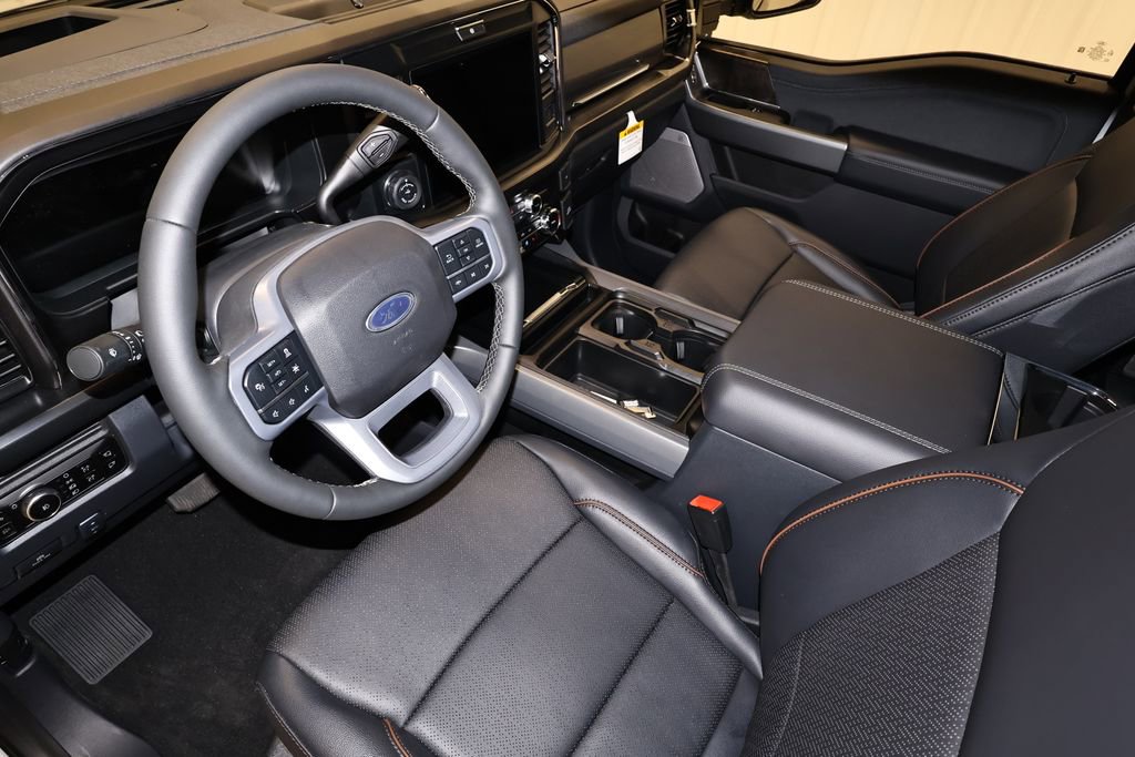 New 2026 Ford F350 Lariat w/ Black Appearance Package image 32