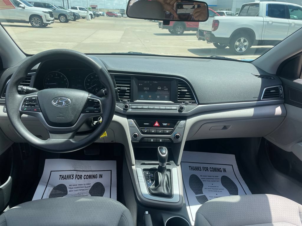 Used 2017 Hyundai Elantra SE FWD image 12