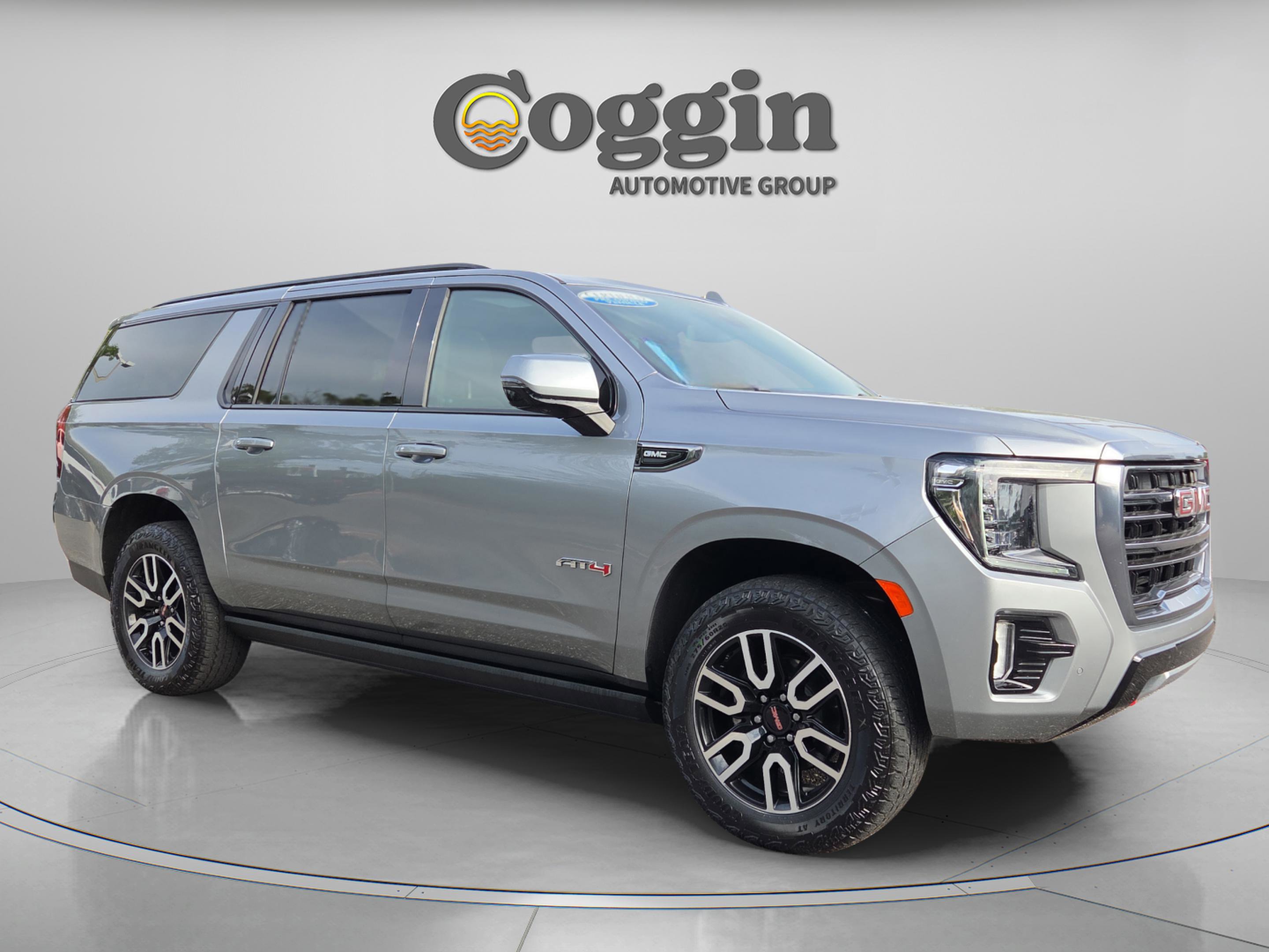 Used 2023 GMC Yukon XL AT4 w/ AT4 Premium Plus Package AWD/4WD image 7
