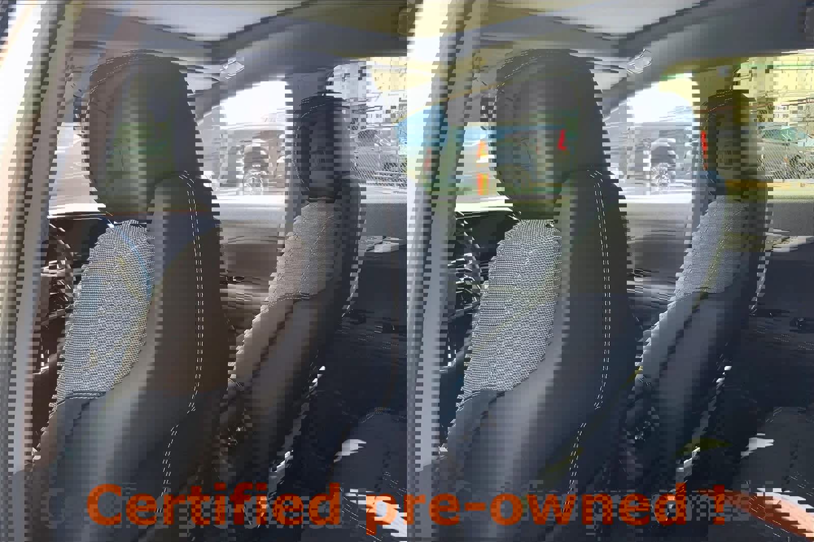 Certified 2025 Cadillac Optiq Sport 1 w/ LPO, ONYX Package image 13