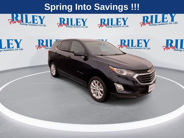 Used 2020 Chevrolet Equinox LT w/ Driver Convenience Package image 2