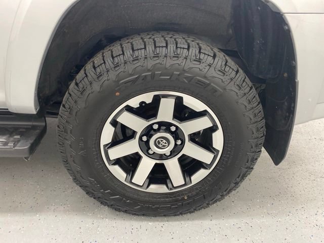 Certified 2022 Toyota 4Runner TRD Off-Road AWD/4WD image 11