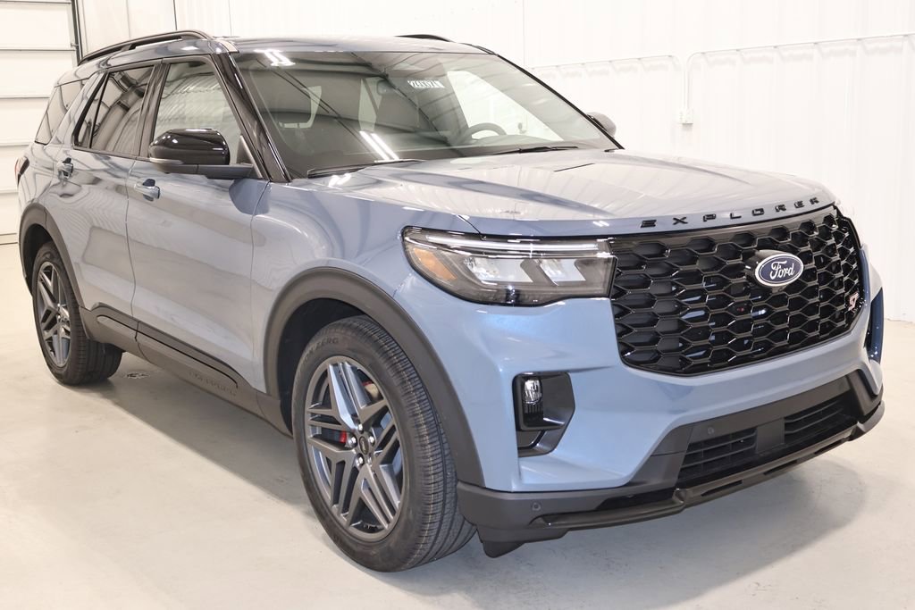 New 2026 Ford Explorer ST image 3