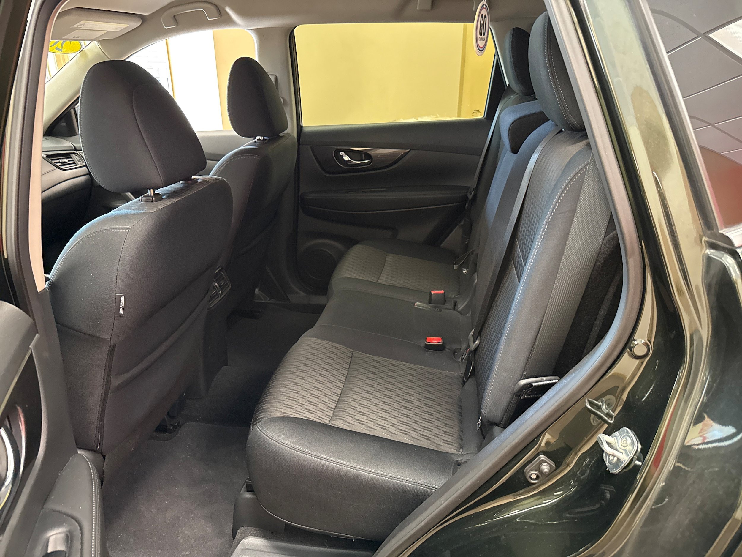 Used 2019 Nissan Rogue SV w/ Premium Package AWD/4WD image 7
