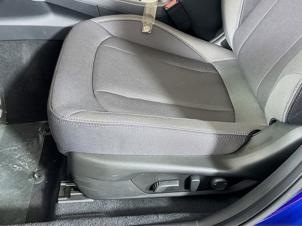 Used 2025 Subaru Crosstrek 2.0i Premium image 17