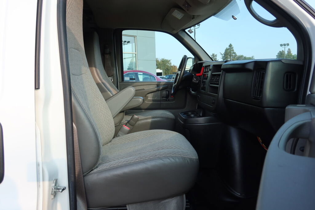 Used 2012 Chevrolet Express 3500 3500  READY TO WORK! w/ Power Package image 14