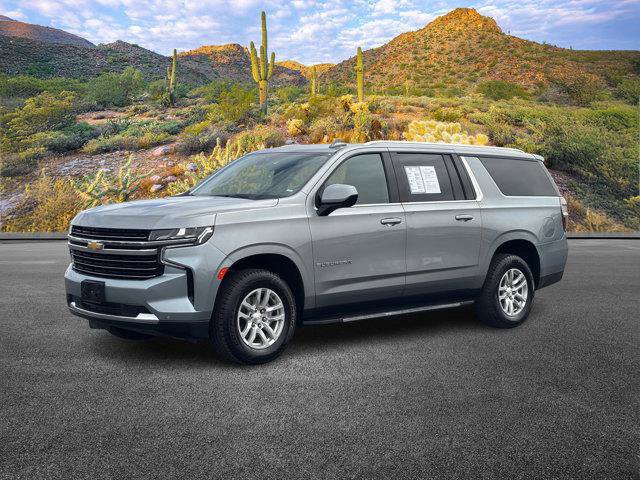 Used 2023 Chevrolet Suburban LT RWD image 9