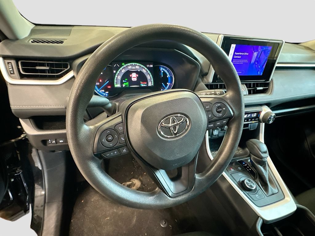 Used 2025 Toyota RAV4 LE AWD/4WD image 11