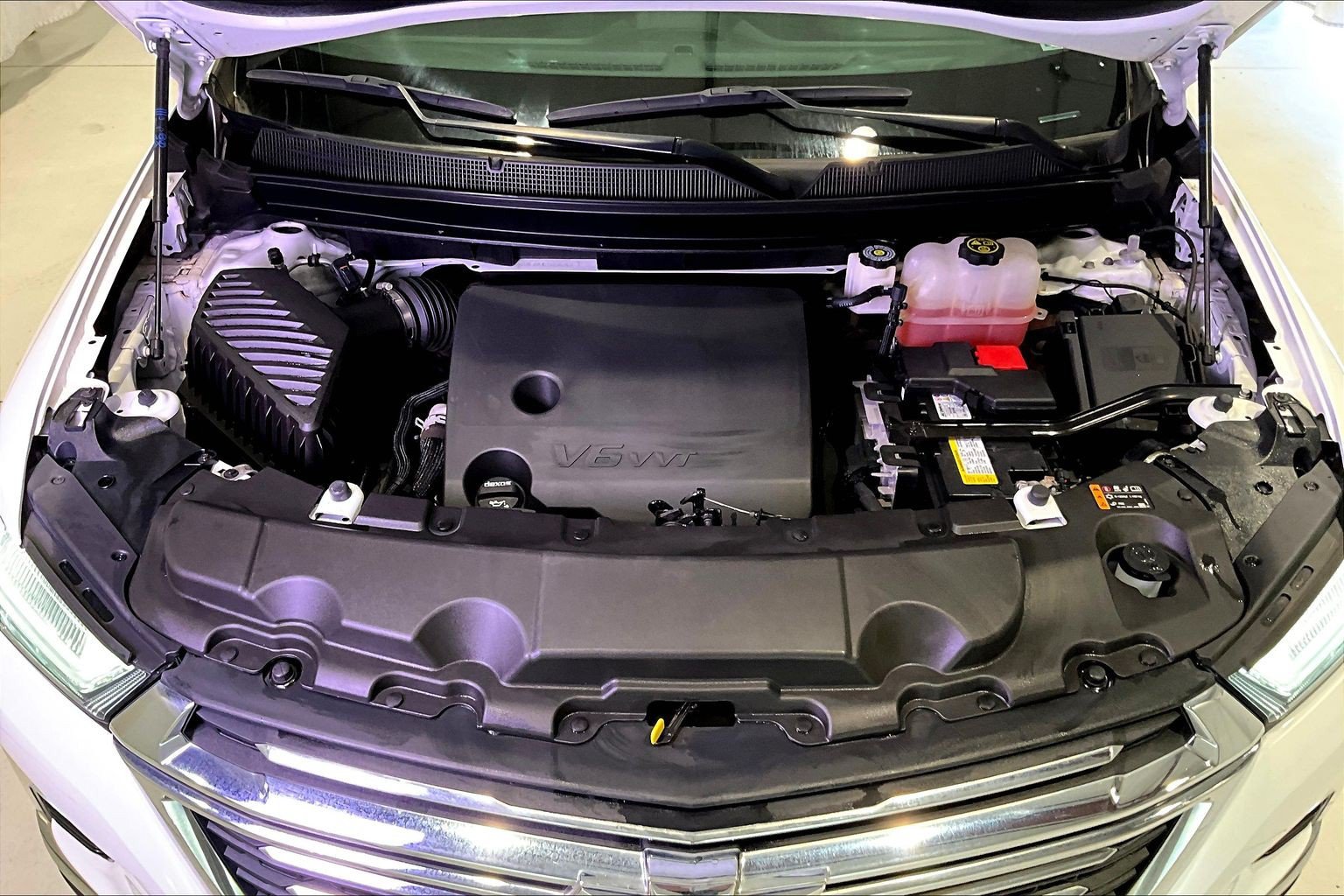 Used 2023 Chevrolet Traverse LT AWD/4WD image 30