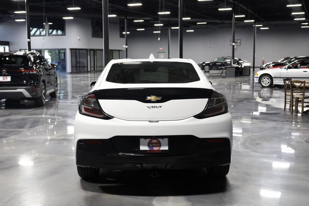 Used 2018 Chevrolet Volt LT w/ Comfort Package FWD image 6