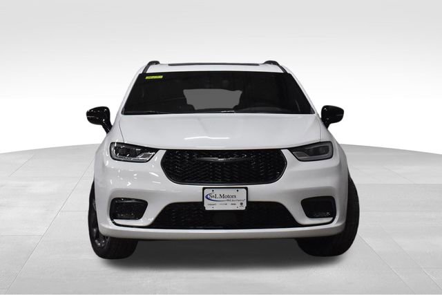 New 2026 Chrysler Pacifica Select w/ S Appearance Package image 5