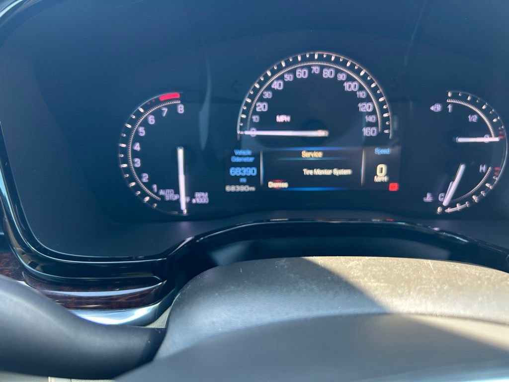 Used 2017 Cadillac XT5 Premium Luxury w/ Driver Assist Package FWD image 8