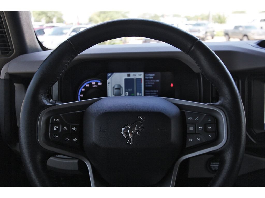 Used 2022 Ford Bronco 2-Door AWD/4WD image 16