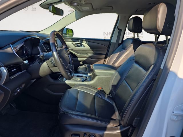 Used 2021 Chevrolet Traverse RS w/ LPO, Cargo Package FWD image 9