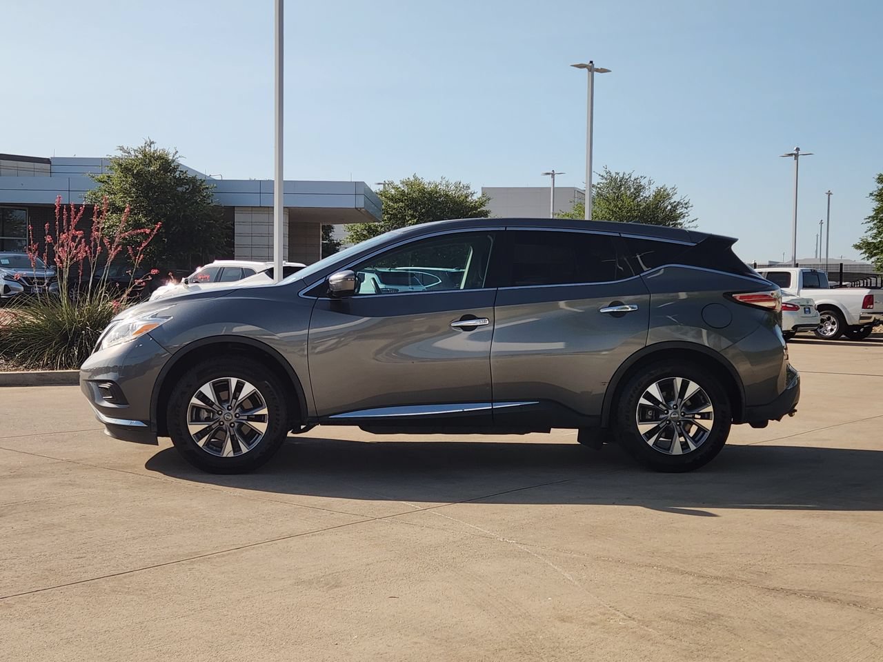 Used 2016 Nissan Murano S w/ Navigation Package AWD/4WD image 4