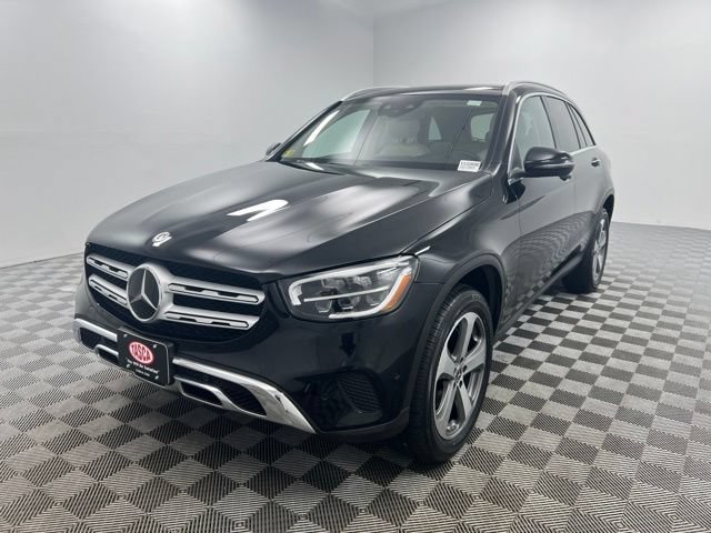 Used 2021 Mercedes-Benz GLC 300 4MATIC image 2