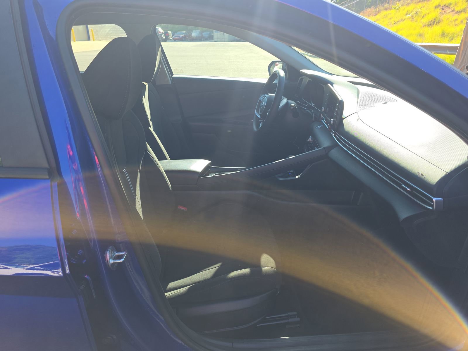 Used 2022 Hyundai Elantra Blue FWD image 11