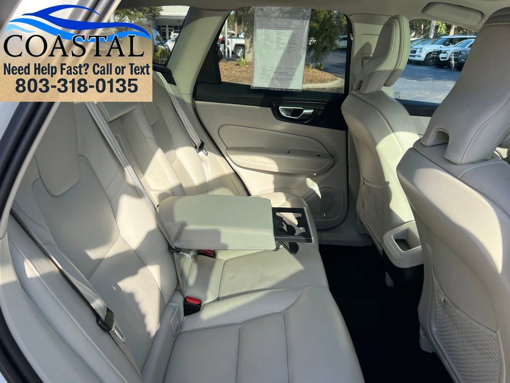 Used 2022 Volvo XC60 B5 Momentum AWD/4WD image 22