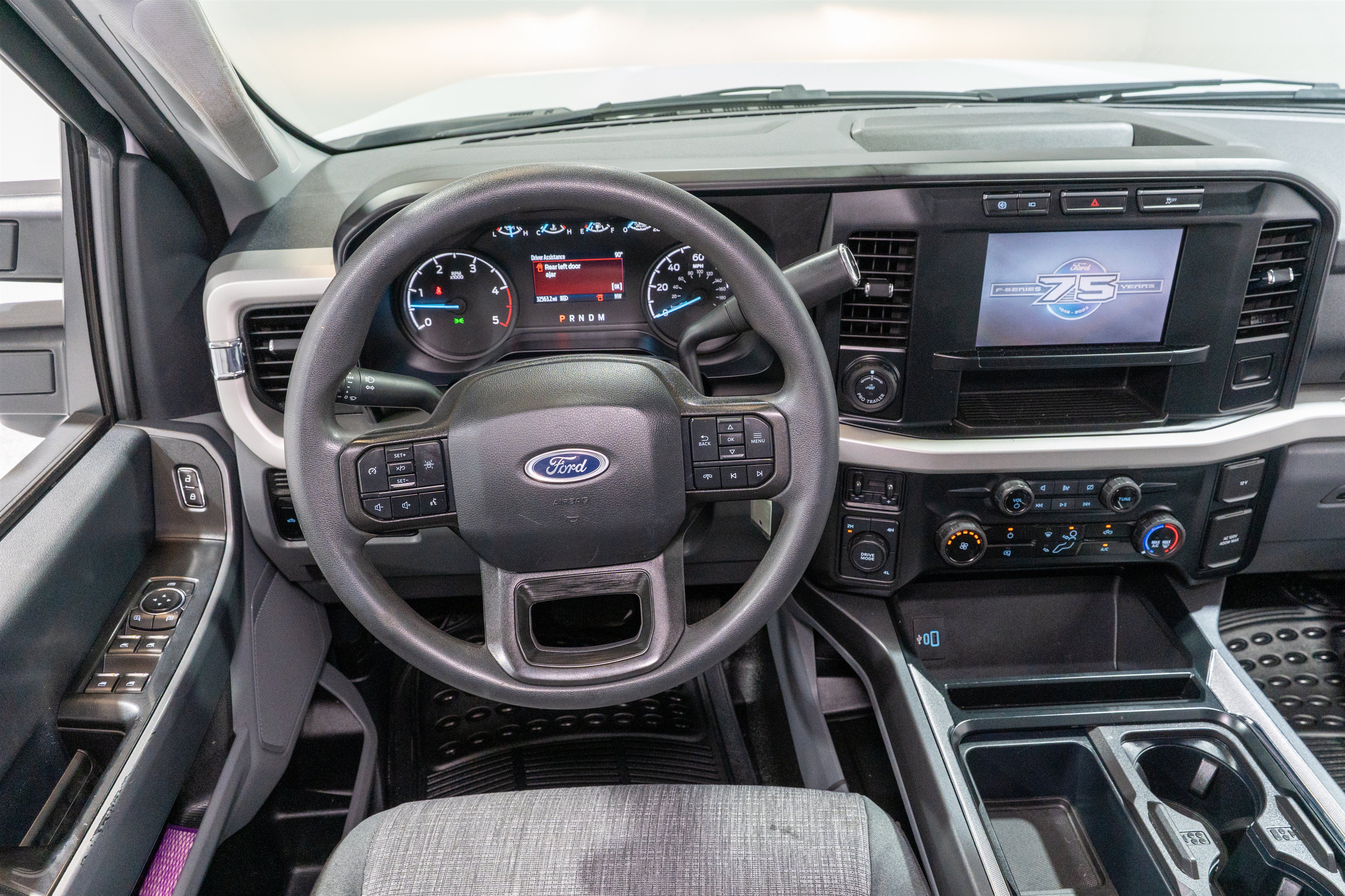 Used 2023 Ford F350 XLT w/ 360-Degree Camera Package AWD/4WD image 14