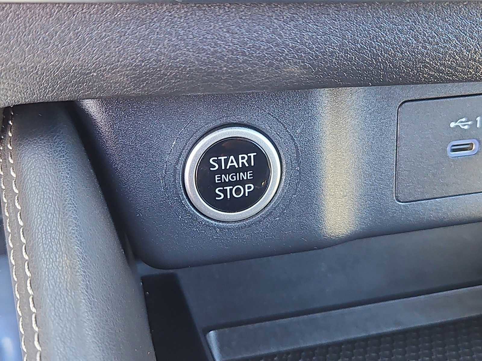 Used 2023 Nissan Rogue SL w/ SL Premium Package image 26