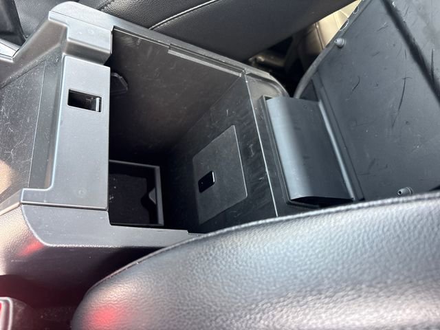 Used 2021 Ford Explorer XLT w/ Equipment Group 202A AWD/4WD image 26