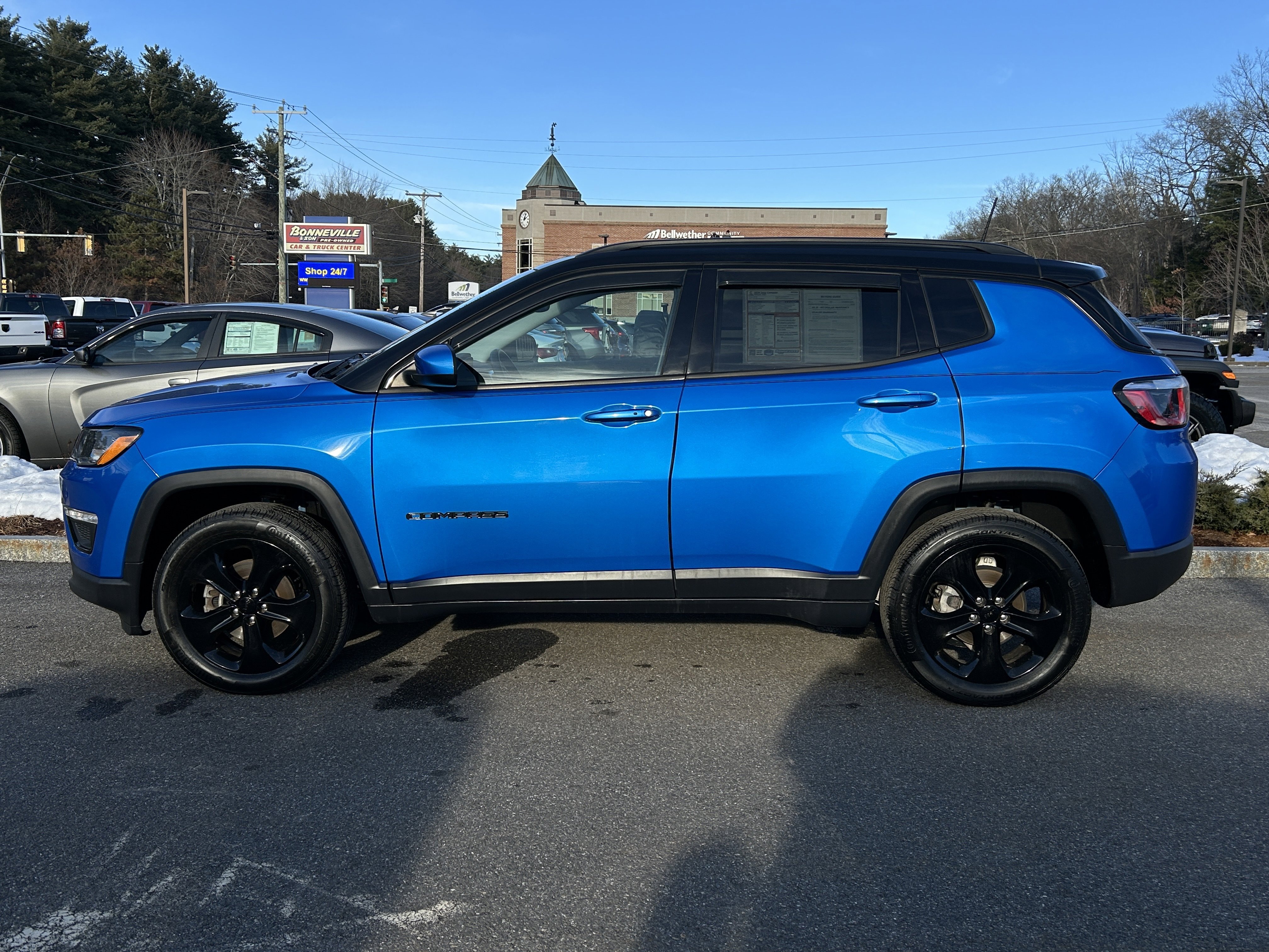 Used 2020 Jeep Compass Latitude AWD/4WD image 2