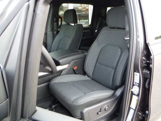 New 2027 RAM 1500 4x4 Crew Cab image 5
