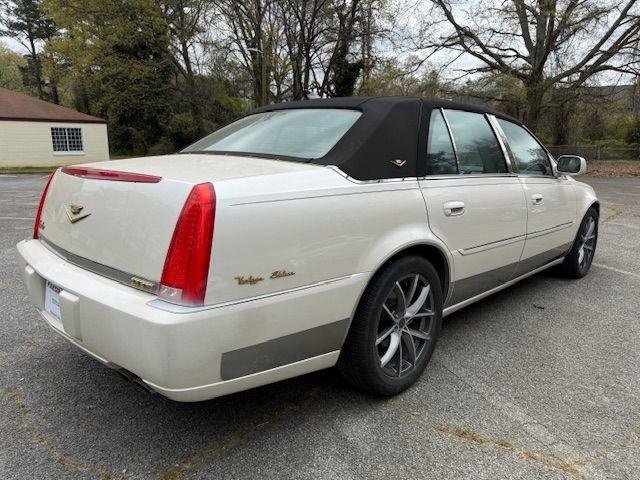 Used 2011 Cadillac DTS FWD image 2