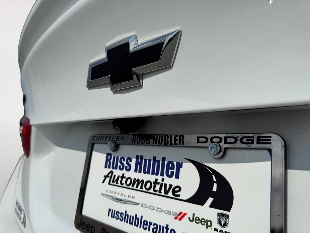 Used 2023 Chevrolet Malibu RS w/ LPO, Floor Liner Package FWD image 6
