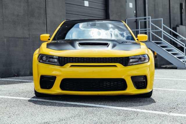 Used 2018 Dodge Charger SRT w/ Technology Group RWD image 15