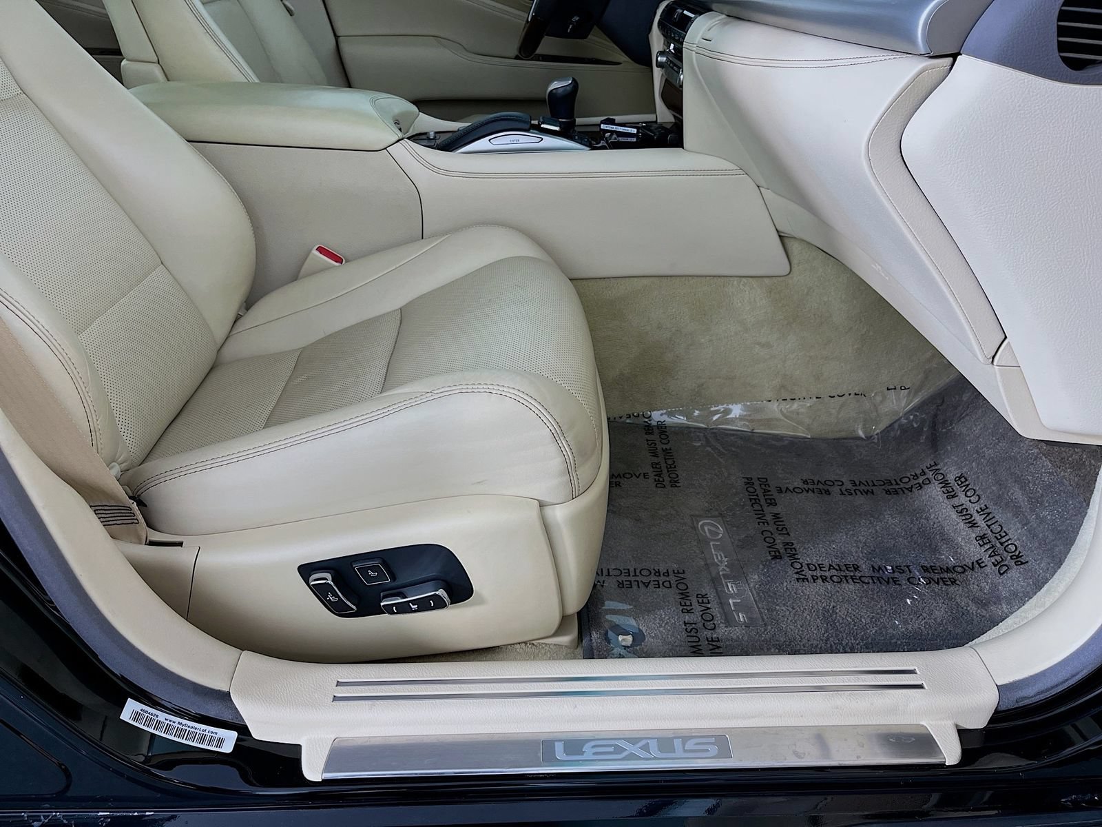 Used 2017 Lexus LS 460 w/ Comfort Package RWD image 36