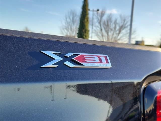 New 2026 GMC Sierra 1500 Elevation w/ X31 Off-Road Package AWD/4WD image 11