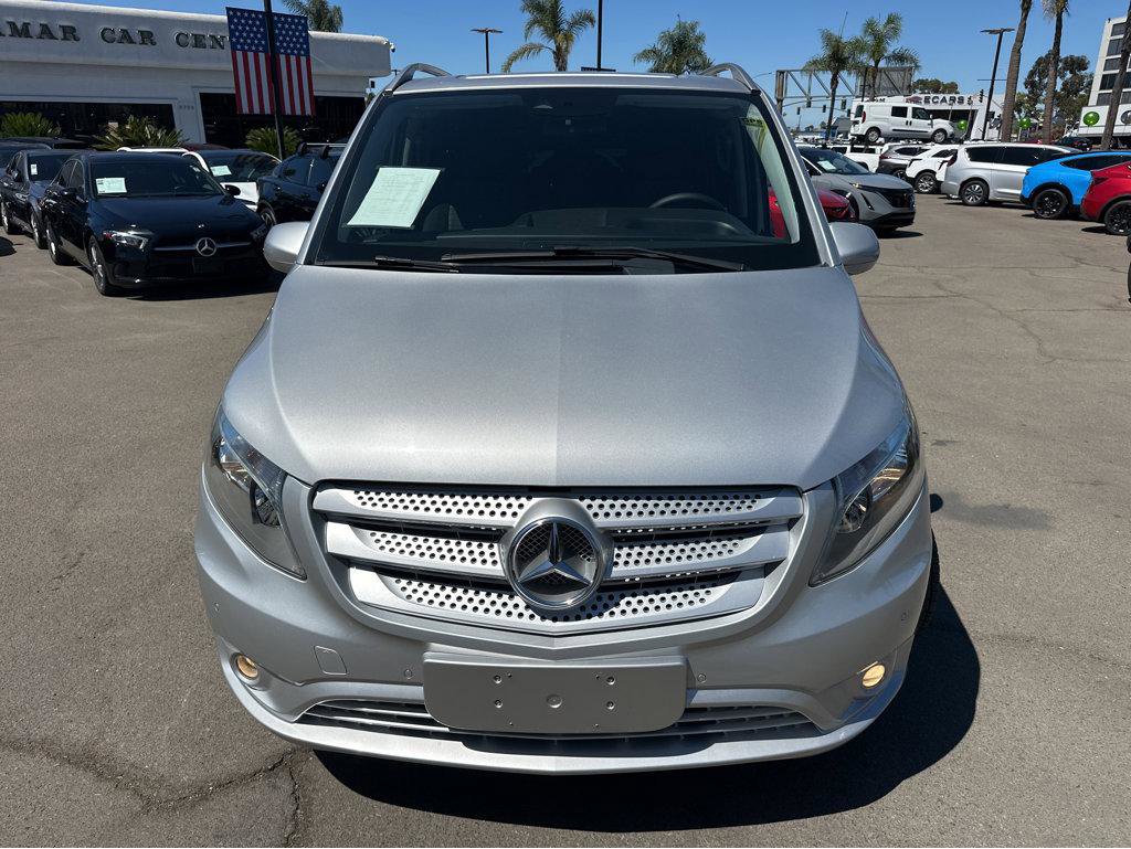Used 2016 Mercedes-Benz Metris Passenger image 2