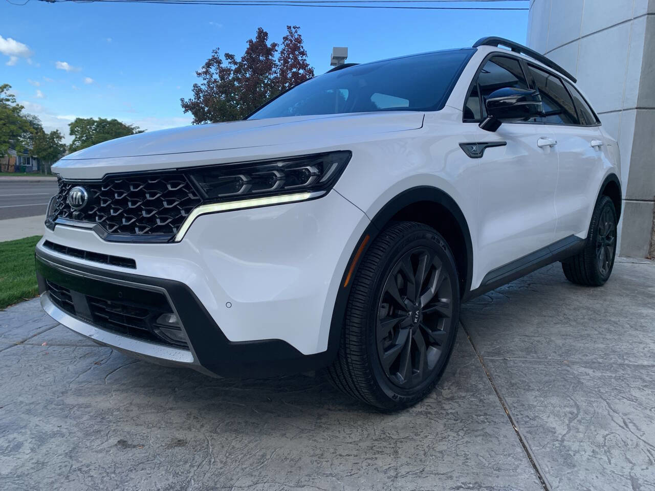 Used 2021 Kia Sorento SX Prestige image 3