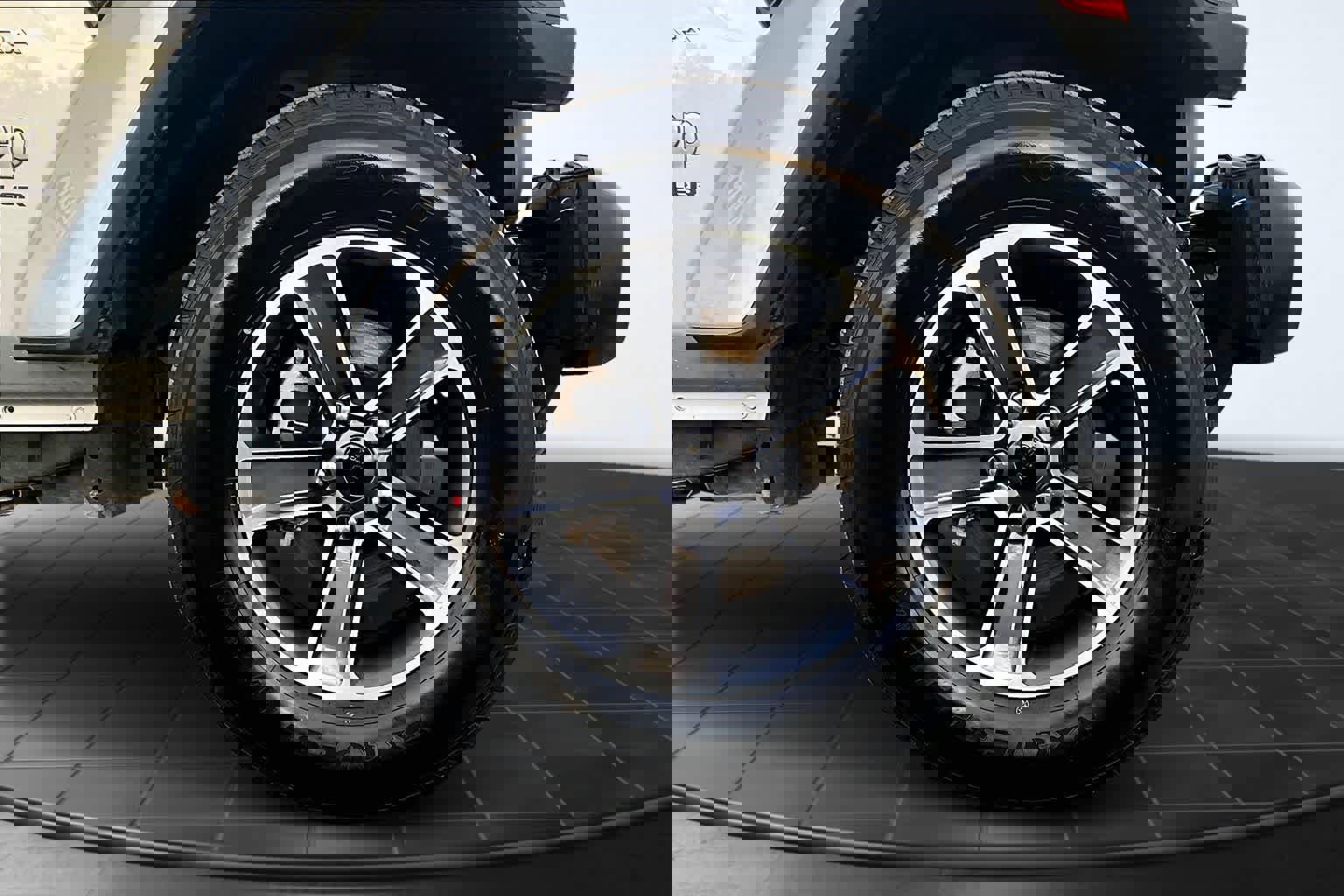 Used 2023 Jeep Wrangler Sahara image 34