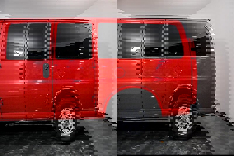 Used 2014 GMC Savana 1500 image 7