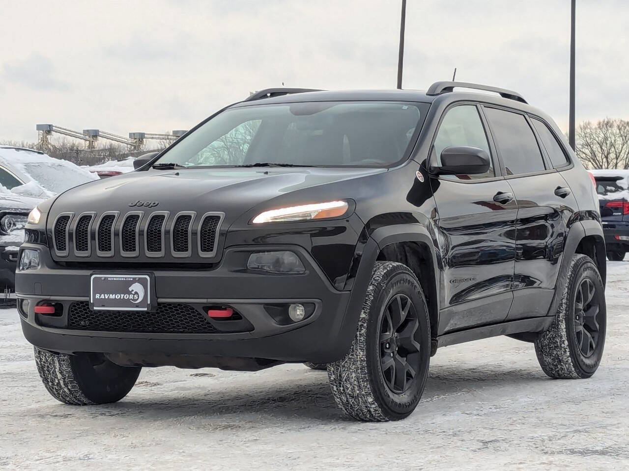 Used 2016 Jeep Cherokee Trailhawk w/ Cold Weather Group image 8