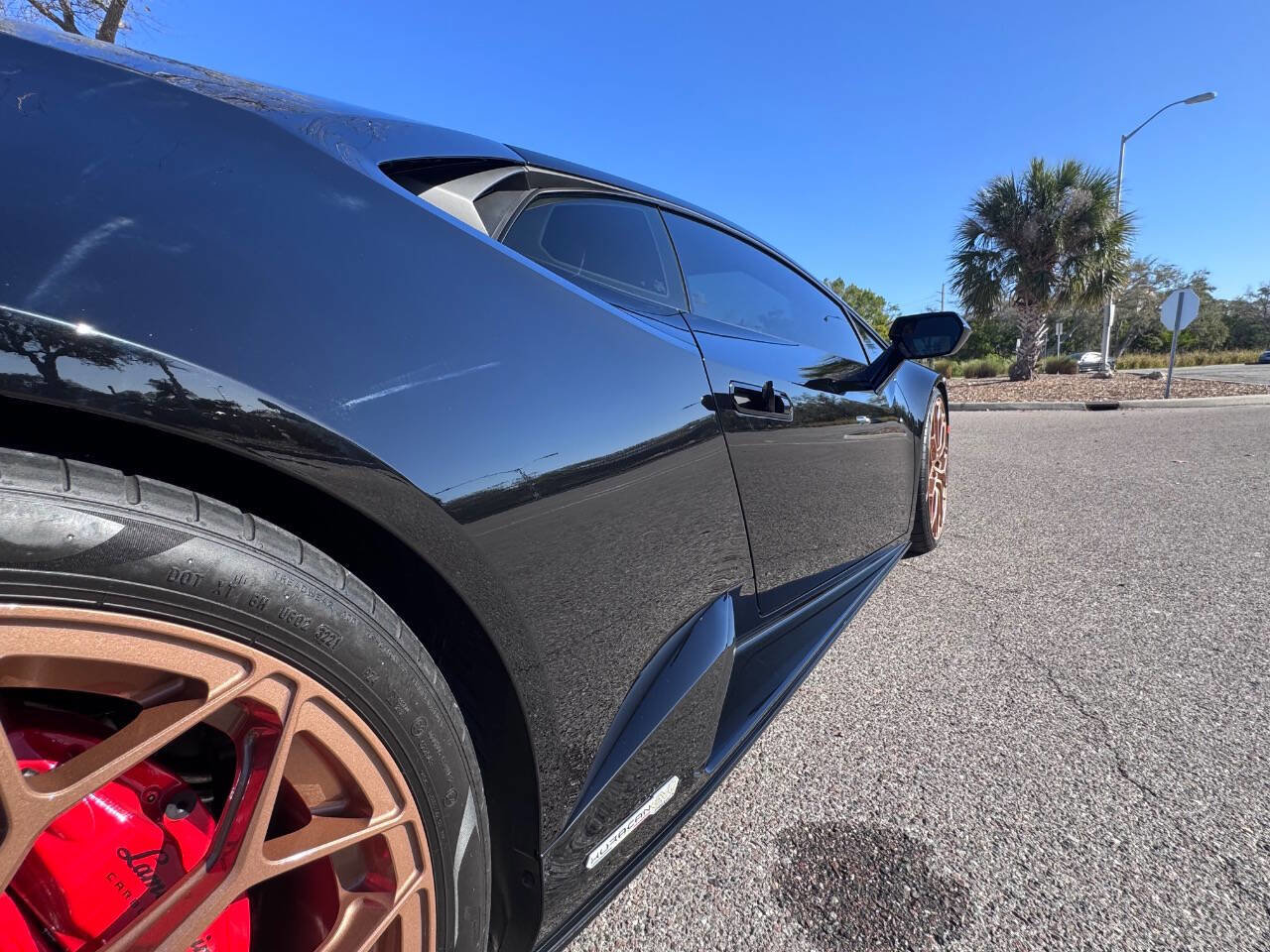 Used 2022 Lamborghini Huracan EVO image 48