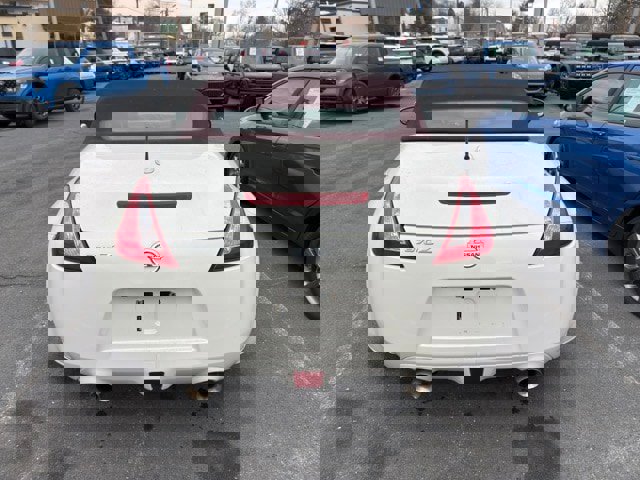 Used 2017 Nissan 370Z Touring Sport image 5