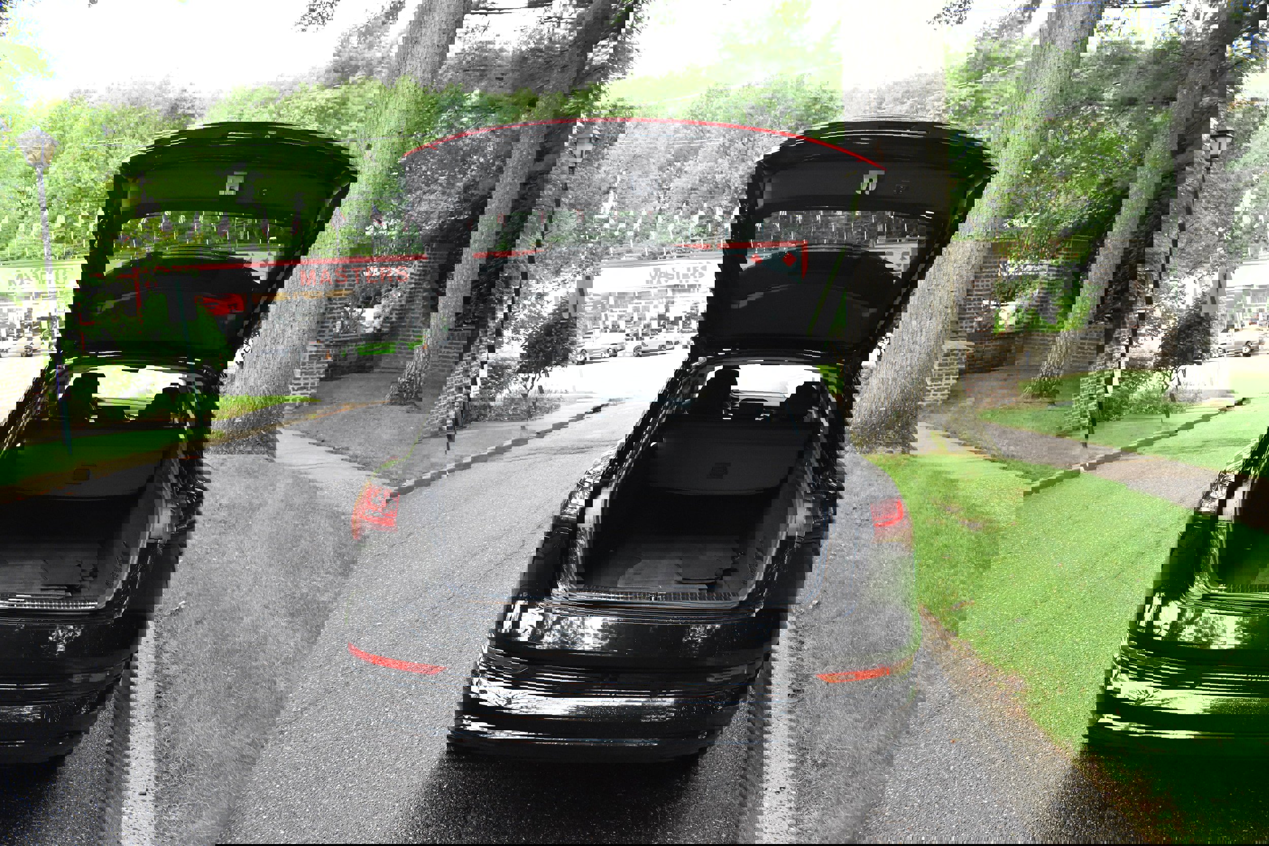 Used 2021 Audi e-tron Premium w/ Convenience Plus Package image 19