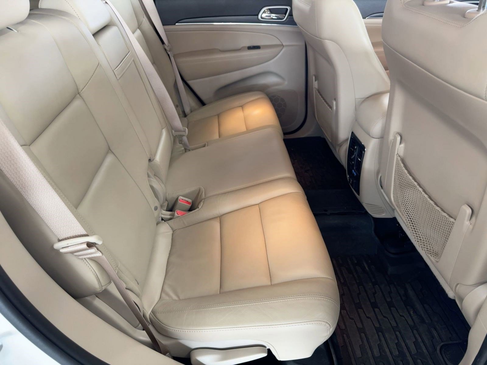 Used 2021 Jeep Grand Cherokee Limited image 29