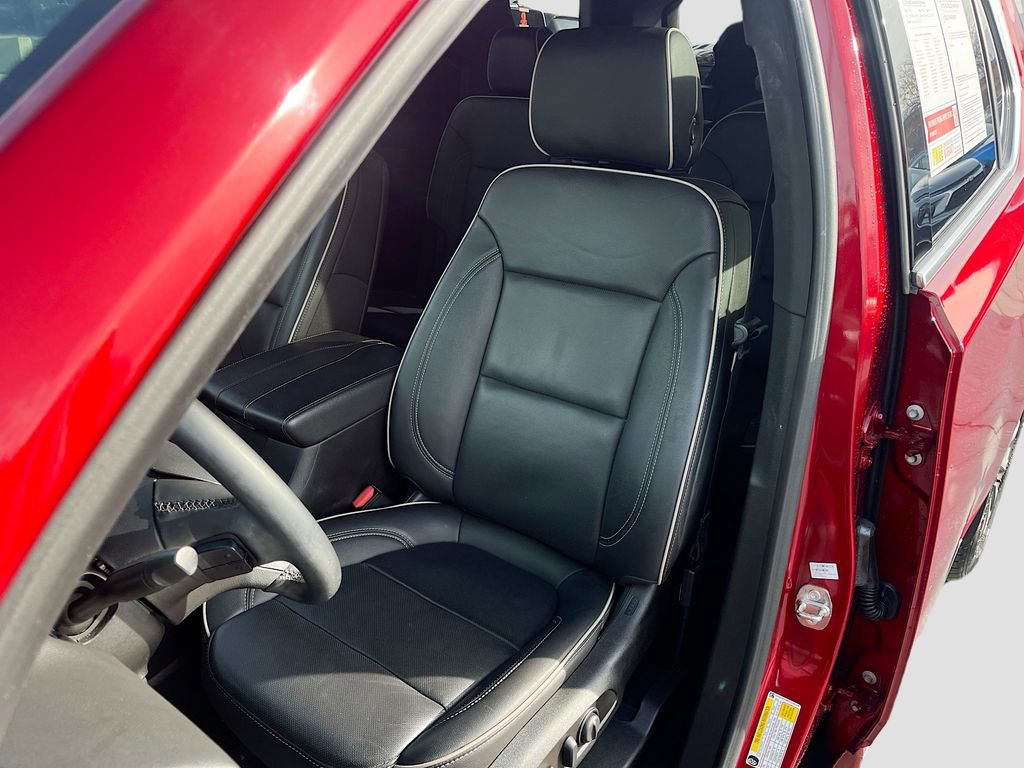 Used 2023 Chevrolet Traverse Premier w/ LPO, Floor Liner Package FWD image 20