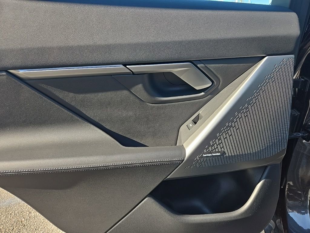 Used 2024 BMW 530i xDrive w/ Premium Package image 25