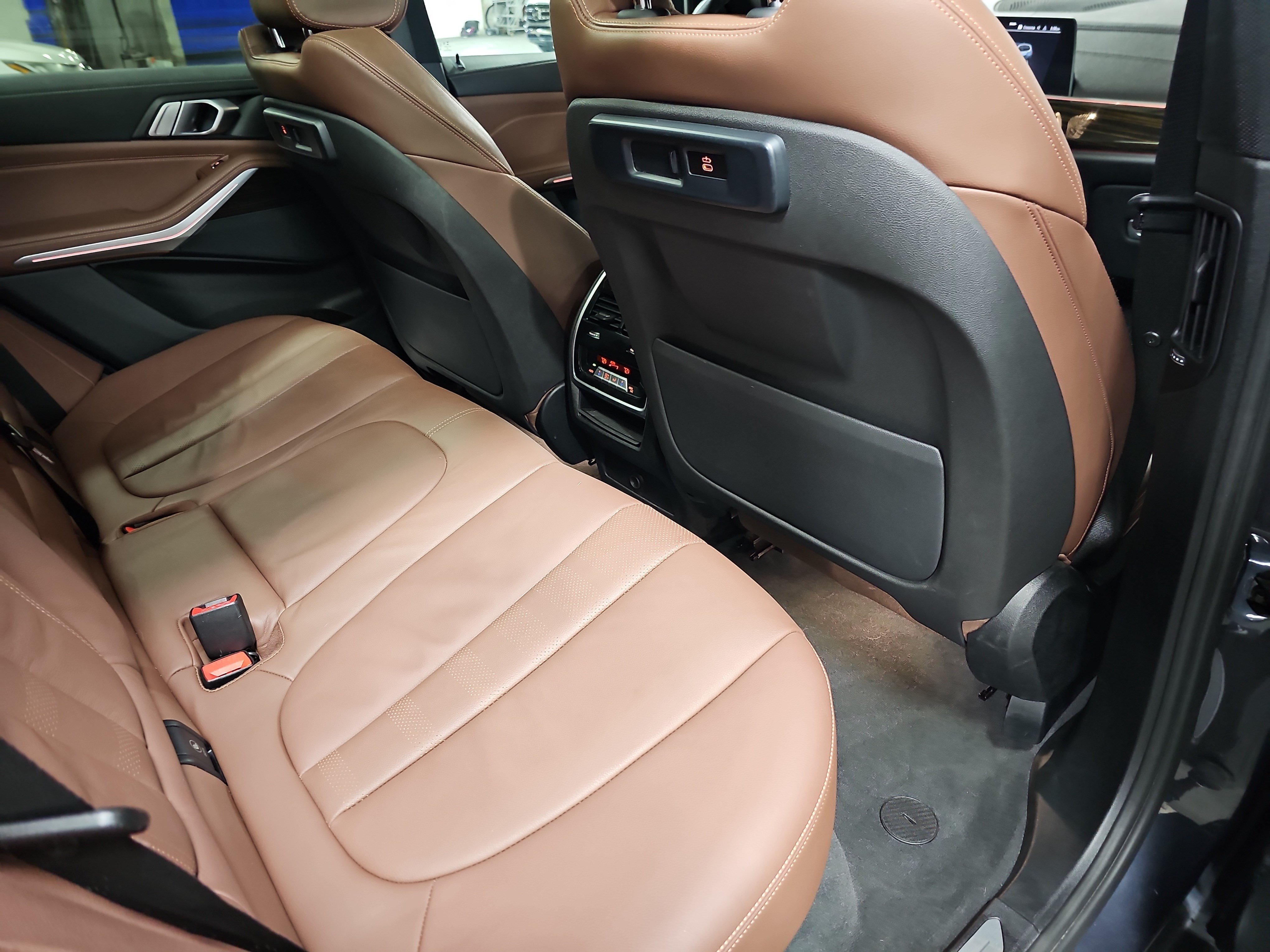 Used 2020 BMW X5 xDrive40i w/ Premium Package AWD/4WD image 11