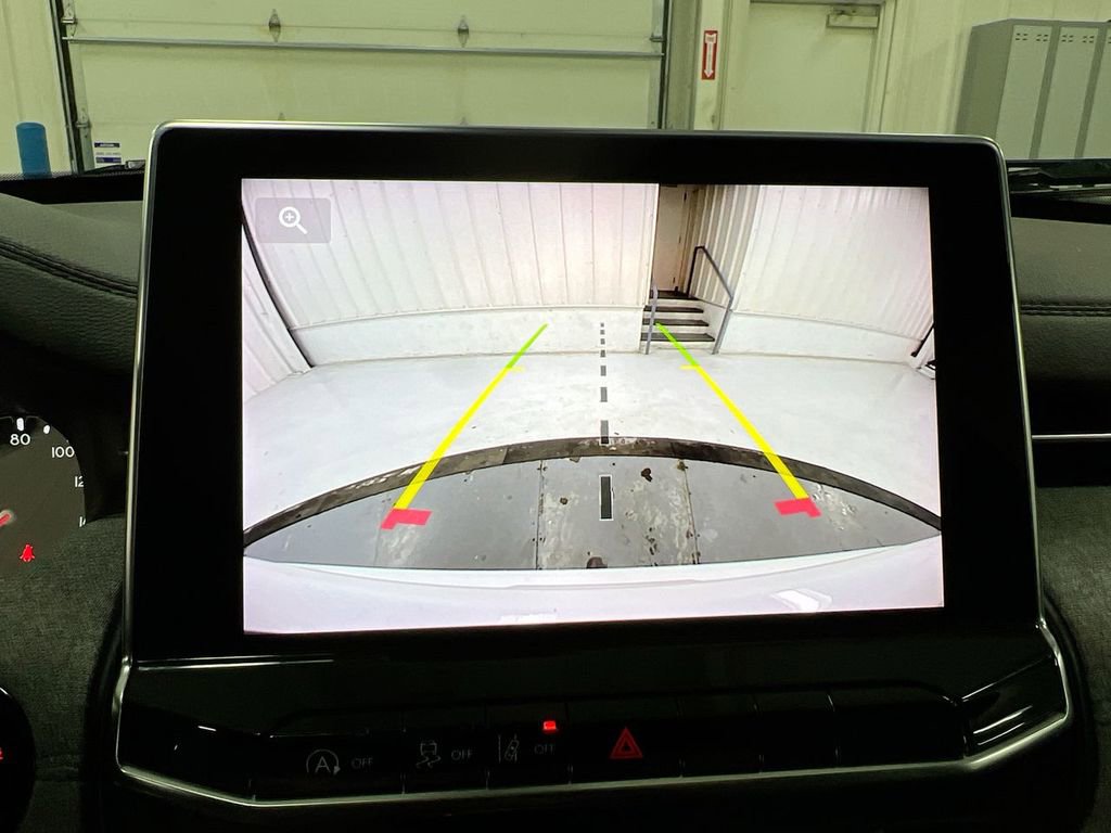 Used 2024 Jeep Compass Latitude image 15