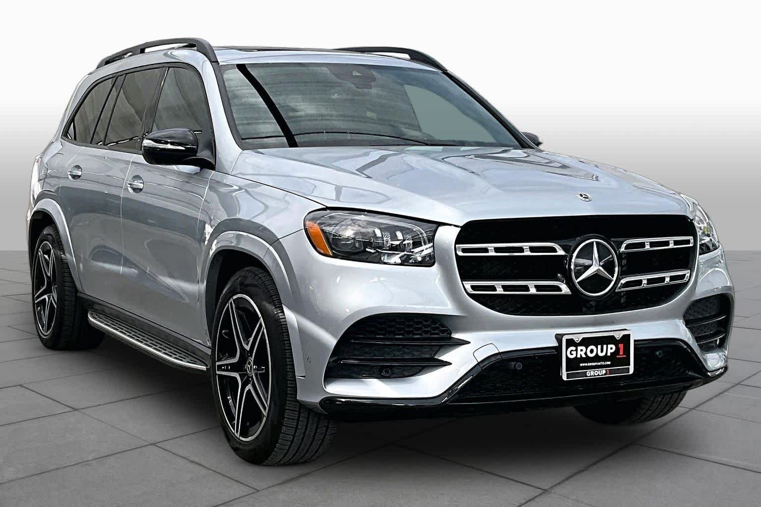 Used 2022 Mercedes-Benz GLS 450 4MATIC w/ AMG Line Exterior image 3