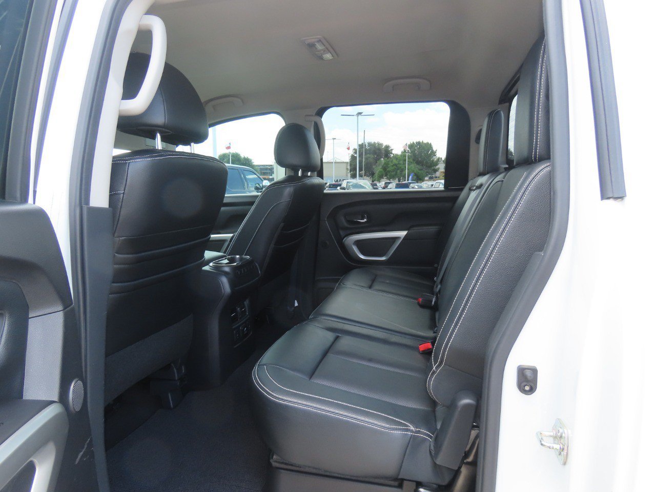 Used 2017 Nissan Titan PRO-4X w/ Pro-4x Convenience Package AWD/4WD image 20
