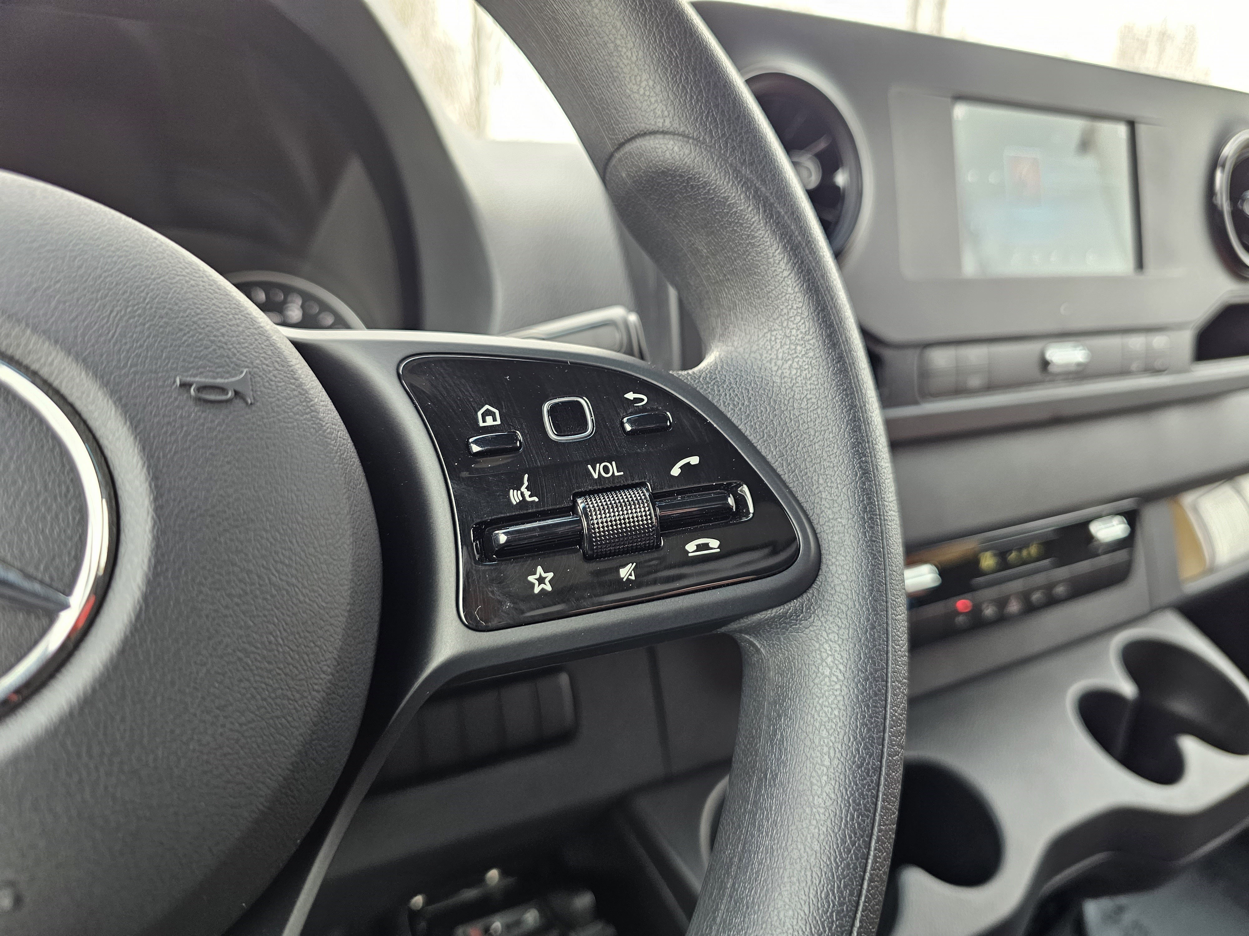 Used 2023 Mercedes-Benz Sprinter 4500 image 25