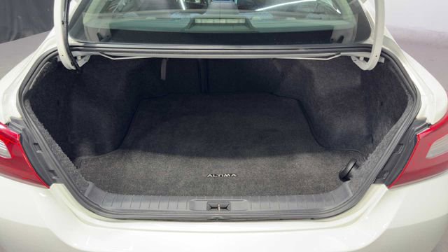Used 2018 Nissan Altima 2.5 SV FWD image 32